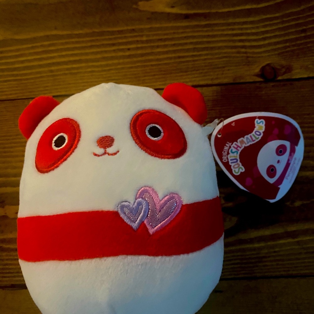 Squishmallows red panda